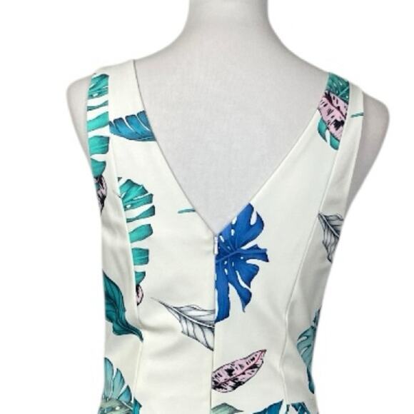Talulah New Dress Sheath V-neck All of the Stars Jungle Leaf Women’s Size Large - Picture 8 of 11